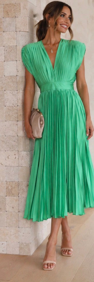 Violet & Grace™ | Timeless Pleated Midi Dress
