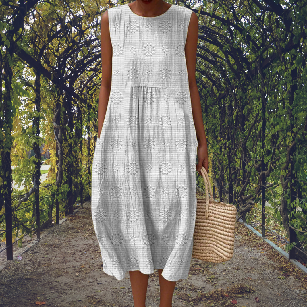 Danielle – Elegant sleeveless dress with pockets