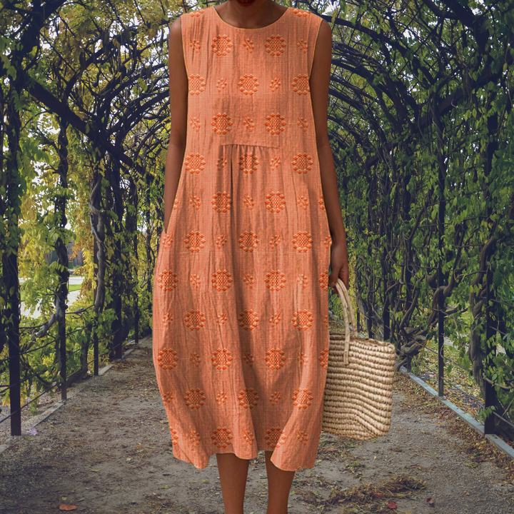 Danielle – Elegant sleeveless dress with pockets