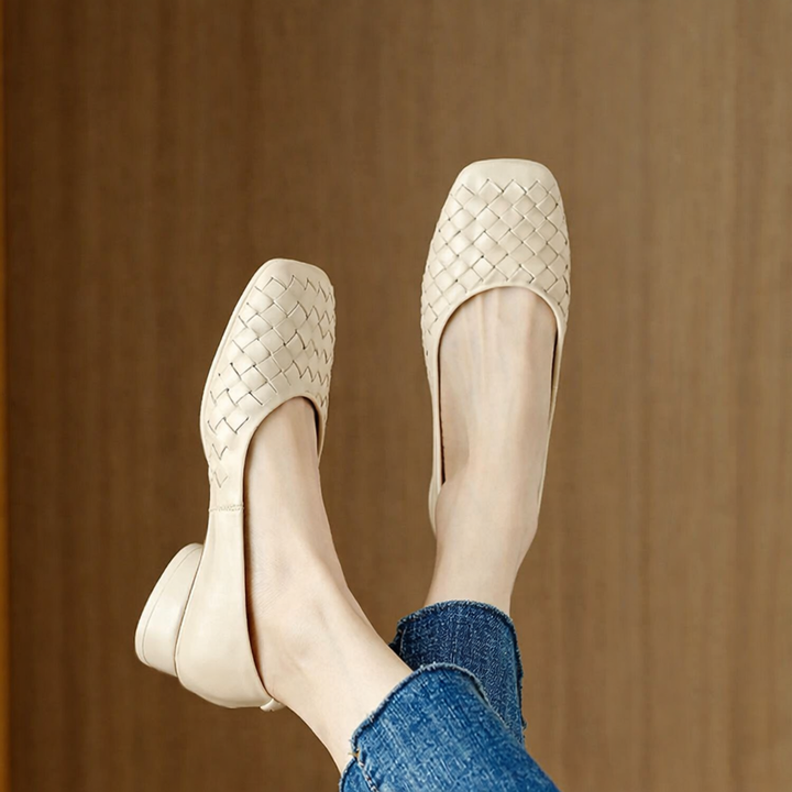 Sophie | A Refined Flat Designed for Comfort and Style