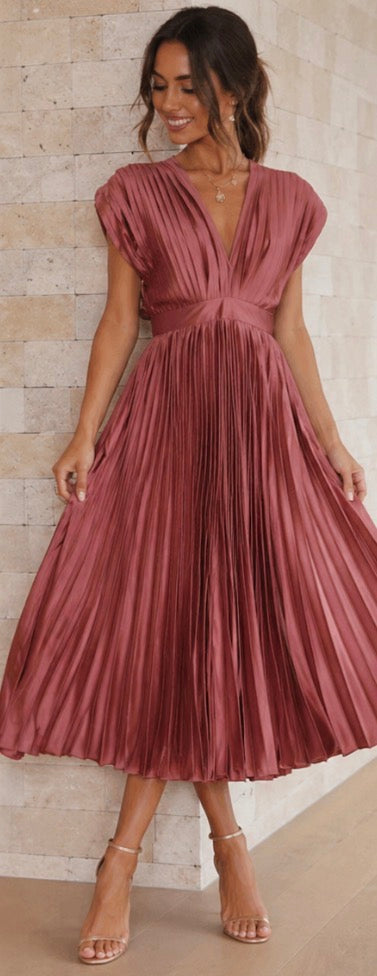 Violet & Grace™ | Timeless Pleated Midi Dress