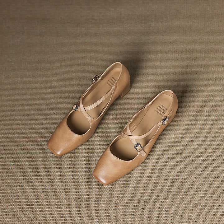 Elaris | Leather Kitten Heels