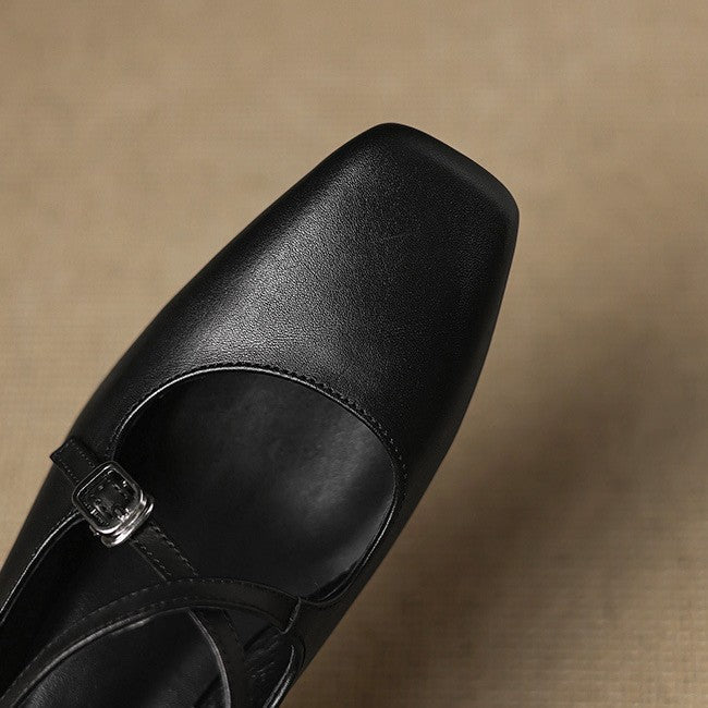 Elaris | Leather Kitten Heels