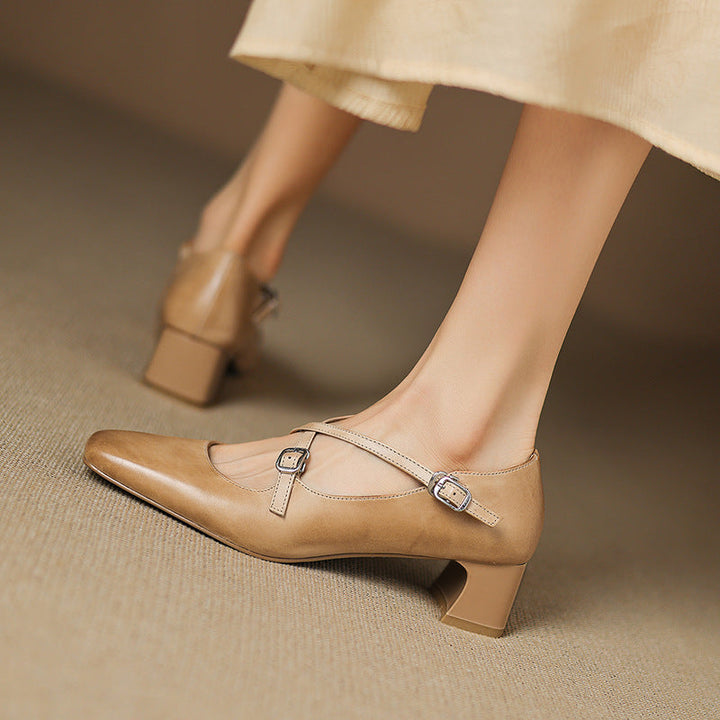 Elaris | Leather Kitten Heels