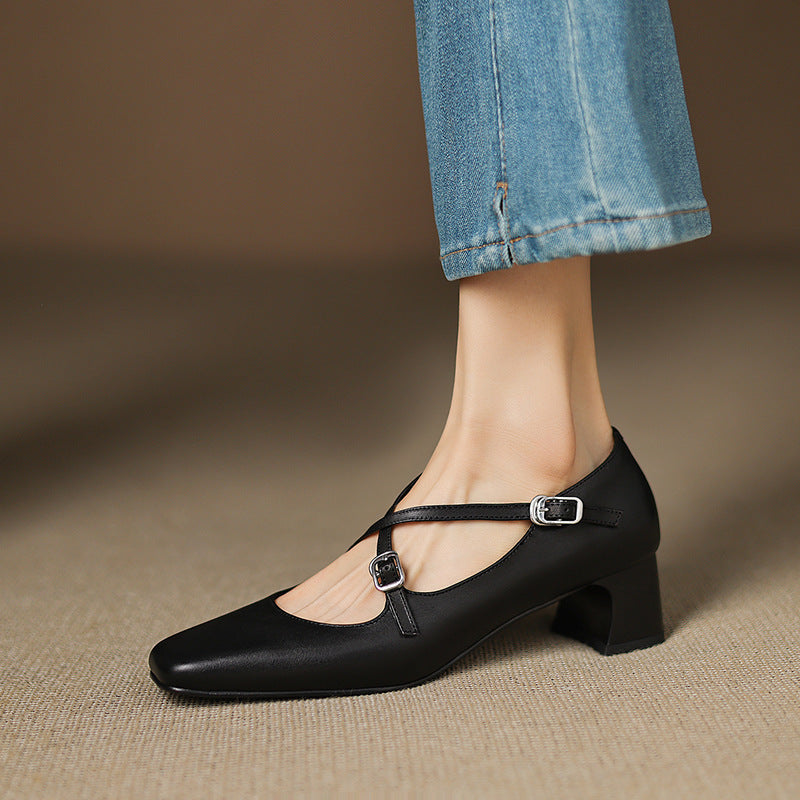 Elaris | Leather Kitten Heels