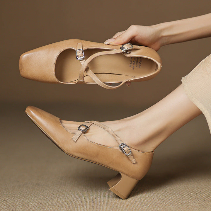 Elaris | Leather Kitten Heels