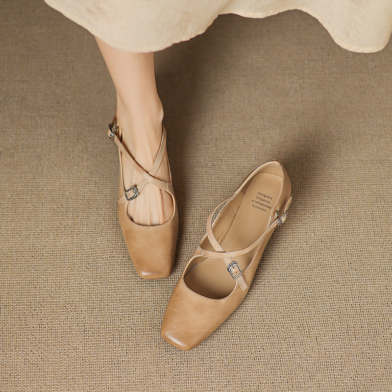 Elaris | Leather Kitten Heels