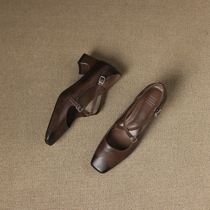 Elaris | Leather Kitten Heels