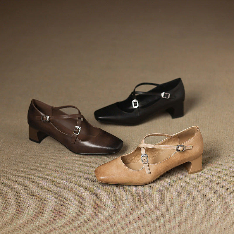 Elaris | Leather Kitten Heels