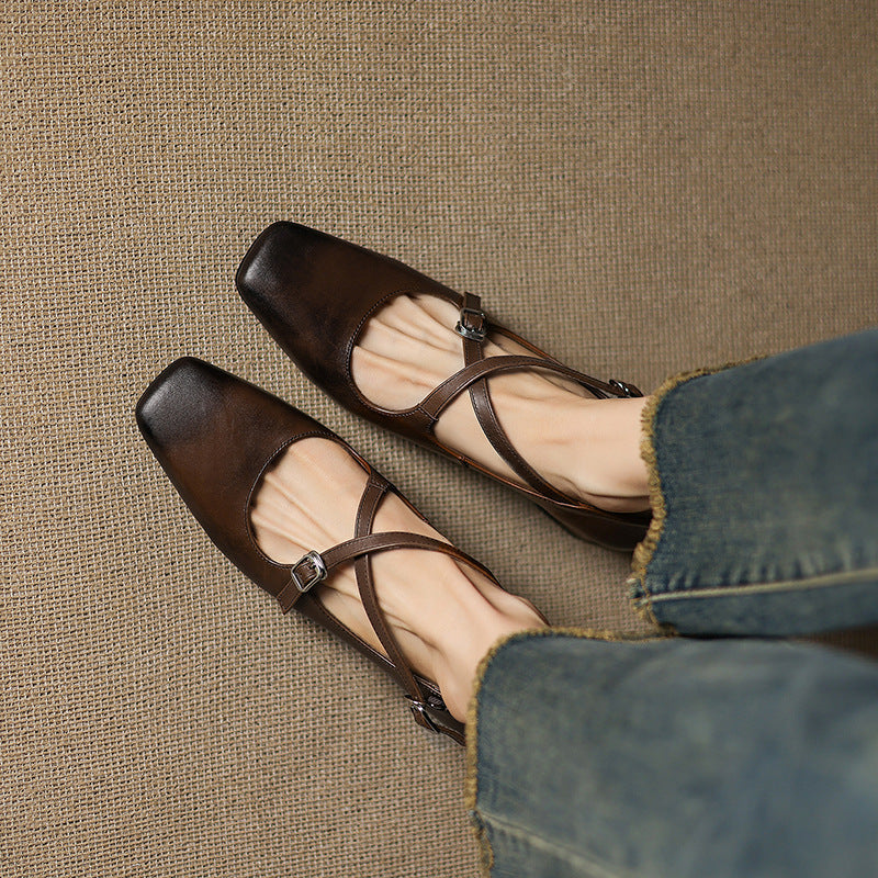Elaris | Leather Kitten Heels