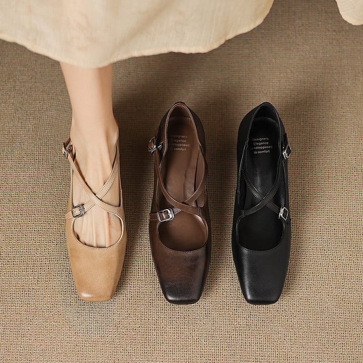 Elaris | Leather Kitten Heels
