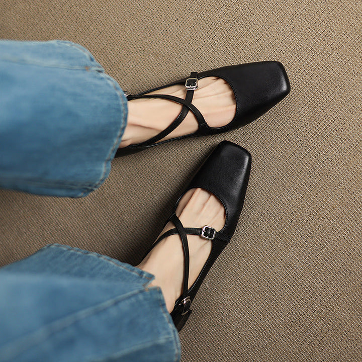 Elaris | Leather Kitten Heels