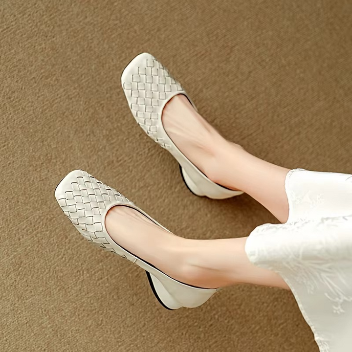 Sophie | A Refined Flat Designed for Comfort and Style