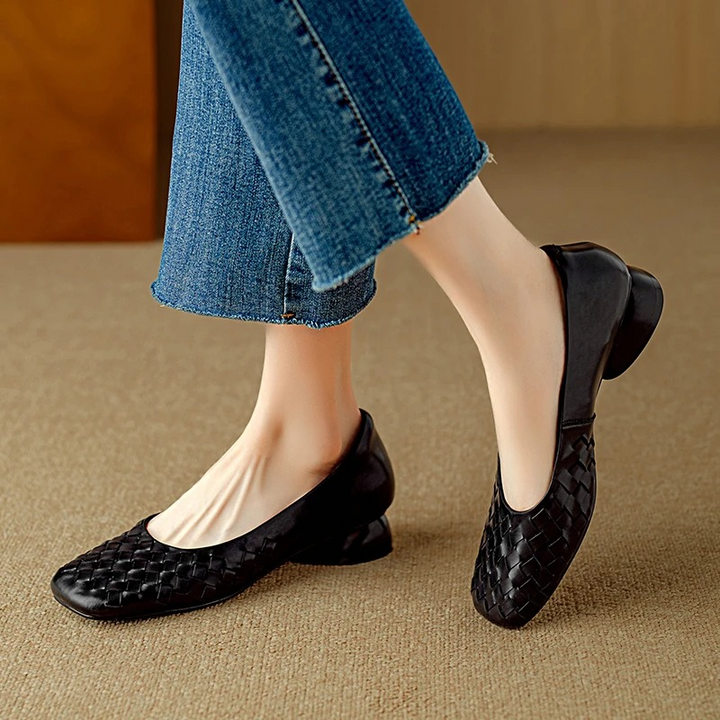 Sophie | A Refined Flat Designed for Comfort and Style
