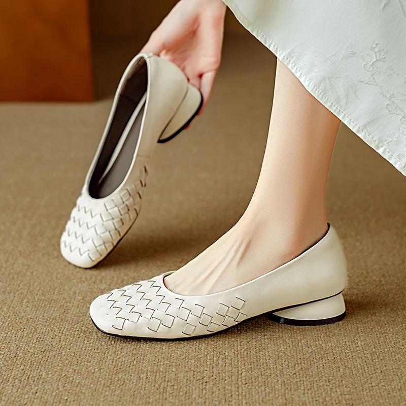 Sophie | A Refined Flat Designed for Comfort and Style