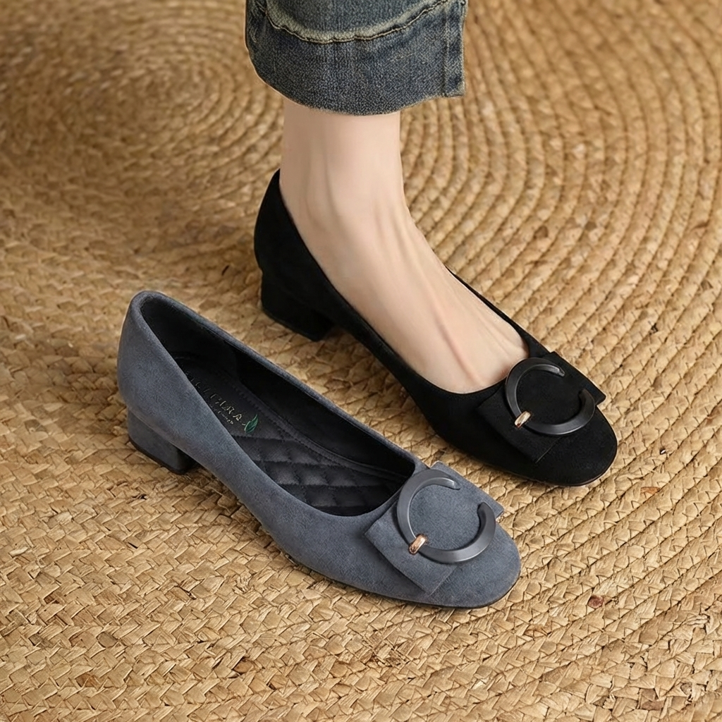 Soraya | Suede Flats